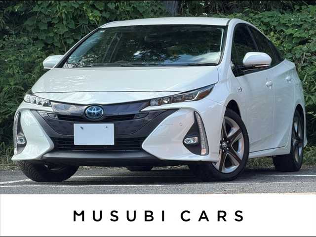 トヨタ プリウスPHVの車両写真 1