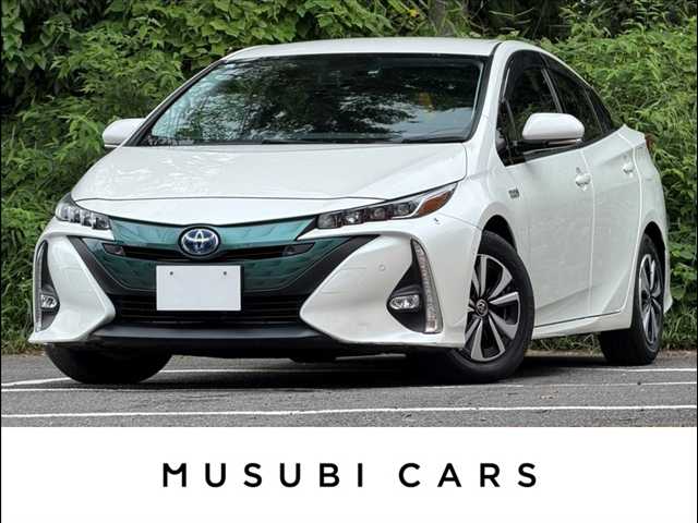 トヨタ プリウスPHVの車両写真 1