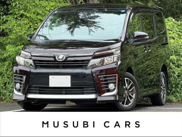 トヨタ ヴォクシーの車両写真 1