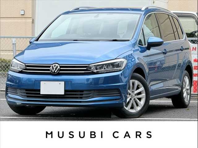 フォルクスワーゲン Golf Touranの車両写真 1