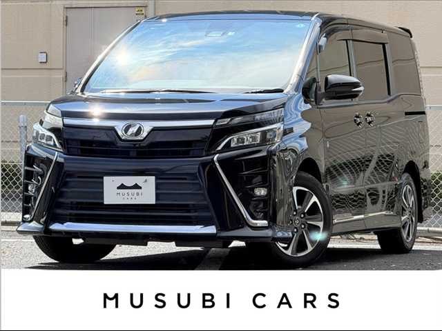 トヨタ ヴォクシーの車両写真 1